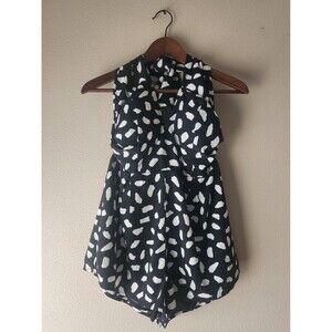 Lulu's Black White Halter top Medium